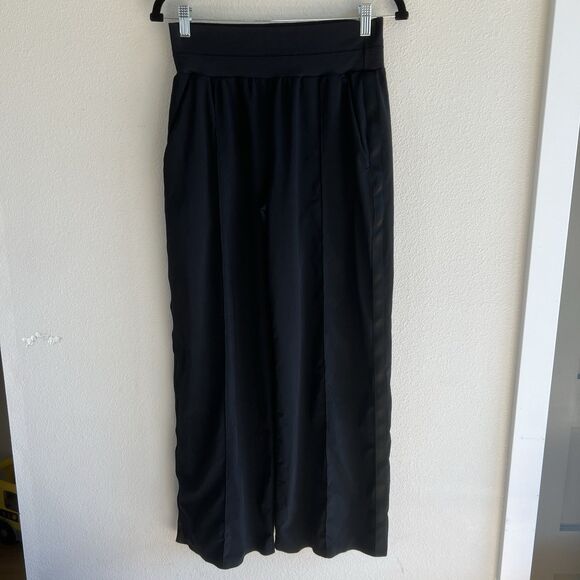 Athleta Women’s Size 6 Nolita Wide Leg Black Pull On Pants Casual Stretch - Picture 1 of 8
